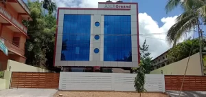 Hotel AMR Grand